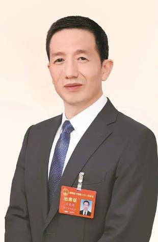 深入實(shí)施“五新四城”戰(zhàn)略 奮力建設(shè)現(xiàn)代化新懷化——訪省人大代表、懷化市委書記許忠建