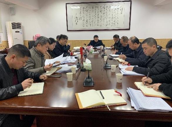 衡陽市生態(tài)環(huán)境局固化科組織召開第一期環(huán)境管理業(yè)務(wù)培訓(xùn)會(huì)