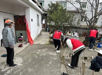 景德鎮(zhèn)市生態(tài)環(huán)境局園區(qū)二科開展學(xué)雷鋒紀(jì)念日主題志愿服務(wù)活動